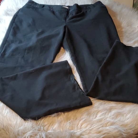 Pants 👖 - Picture 1 of 3